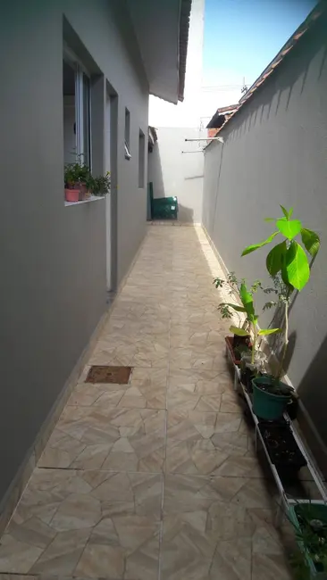 Casa com 2 quartos à venda, 80m2 em Praia Grande - SP - imagem 8 Foto 8 de Casa com 2 quartos à venda, 80m2 em Praia Grande - SP