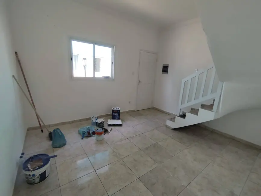 Casa de Condomínio com 3 quartos para alugar, 86m2 em Sítio do Campo, Praia Grande - SP - imagem 2 Foto 2 de Casa de Condomínio com 3 quartos para alugar, 86m2 em Sítio do Campo, Praia Grande - SP