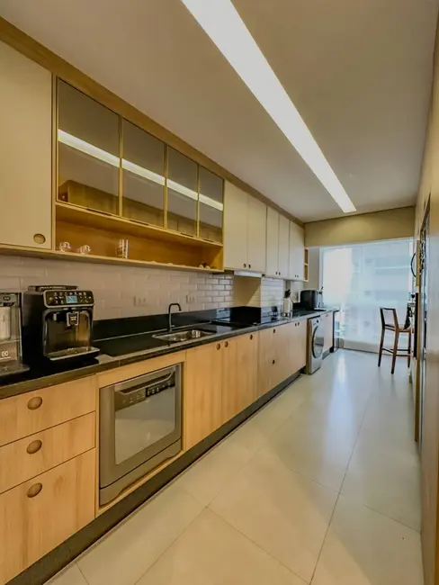 Foto 3 de Apartamento com 3 quartos à venda, 81m2 em Canto do Forte, Praia Grande - SP