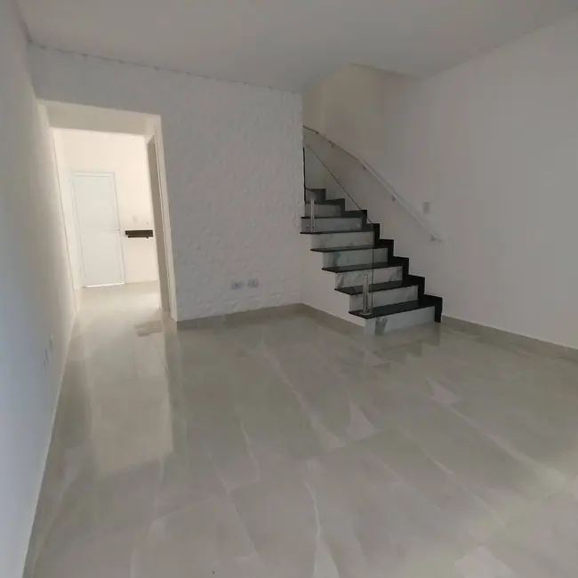 Foto 3 de Casa de Condomínio com 2 quartos à venda, 59m2 em Quietude, Praia Grande - SP