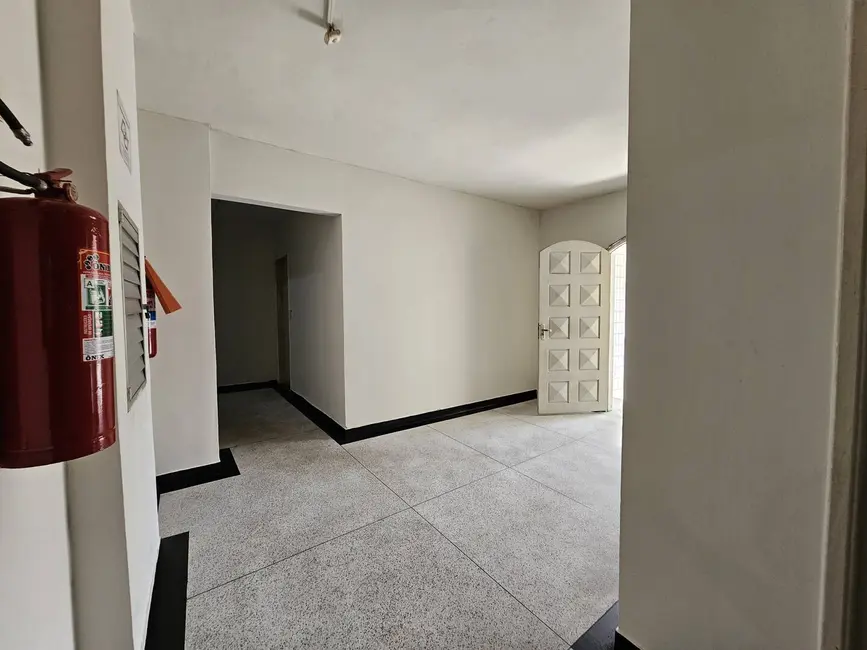 Foto 2 de Apartamento com 1 quarto à venda, 32m2 em Mirim, Praia Grande - SP
