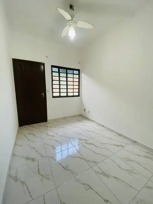 Casa com 1 quarto à venda, 45m2 em Ocian, Praia Grande - SP - imagem 4 Foto 4 de Casa com 1 quarto à venda, 45m2 em Ocian, Praia Grande - SP
