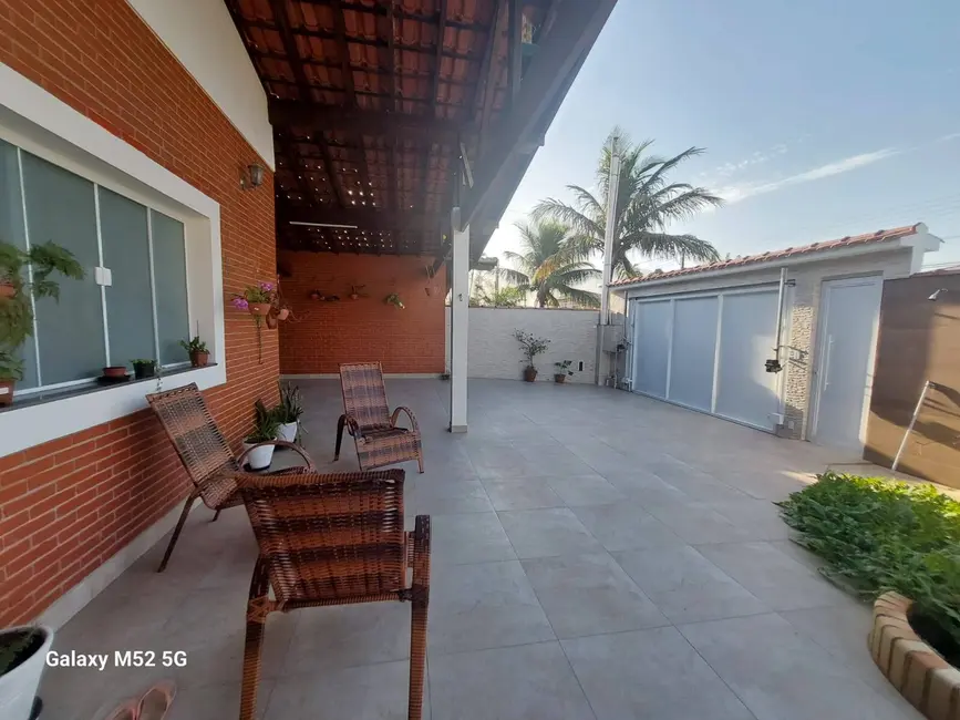 Foto 2 de Casa com 4 quartos à venda em Caiçara, Praia Grande - SP