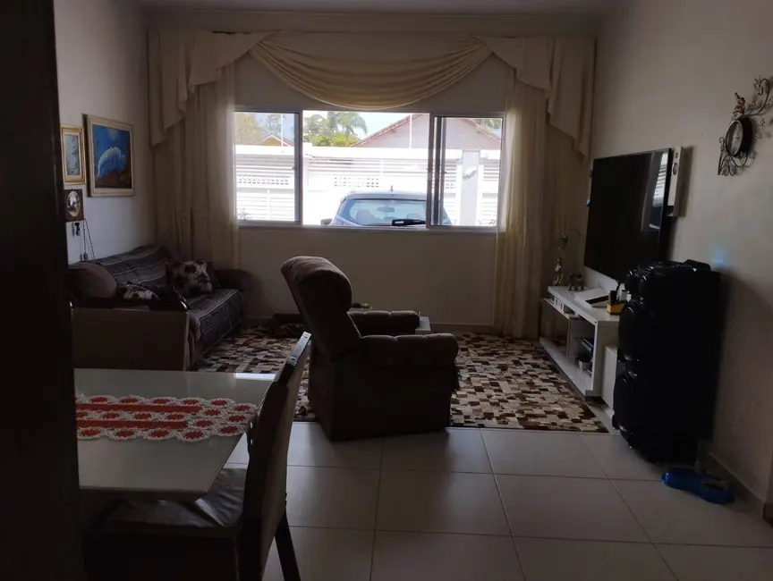 Casa com 3 quartos à venda, 171m2 em Flórida, Praia Grande - SP - imagem 9 Foto 9 de Casa com 3 quartos à venda, 171m2 em Flórida, Praia Grande - SP