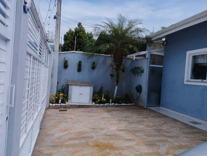 Casa com 3 quartos à venda, 171m2 em Flórida, Praia Grande - SP - imagem 5 Foto 5 de Casa com 3 quartos à venda, 171m2 em Flórida, Praia Grande - SP