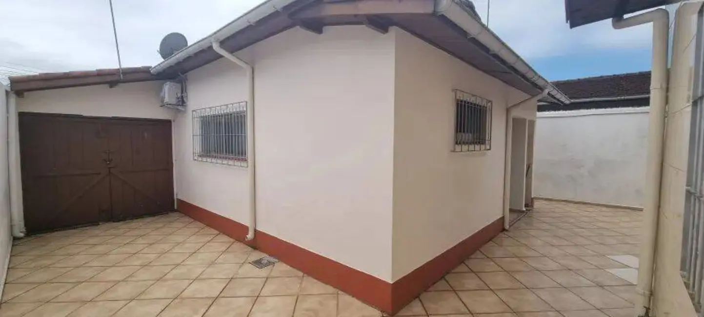 Foto 6 de Casa com 4 quartos à venda, 144m2 em Solemar, Praia Grande - SP