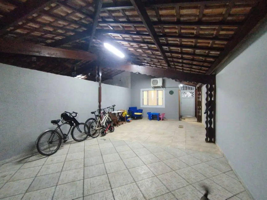Foto 5 de Casa com 3 quartos à venda, 124m2 em Tupi, Praia Grande - SP