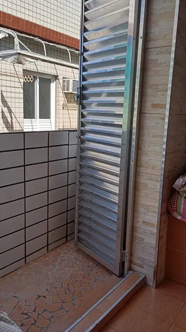 Foto 2 de Kitnet com 1 quarto à venda, 25m2 em Guilhermina, Praia Grande - SP