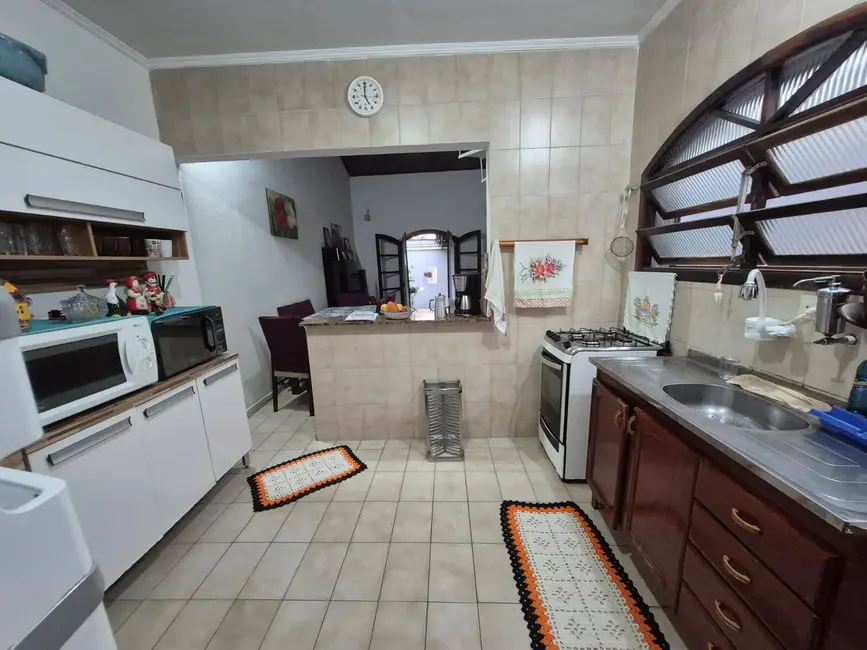 Casa com 2 quartos à venda, 152m2 em Canto do Forte, Praia Grande - SP - imagem 5 Foto 5 de Casa com 2 quartos à venda, 152m2 em Canto do Forte, Praia Grande - SP