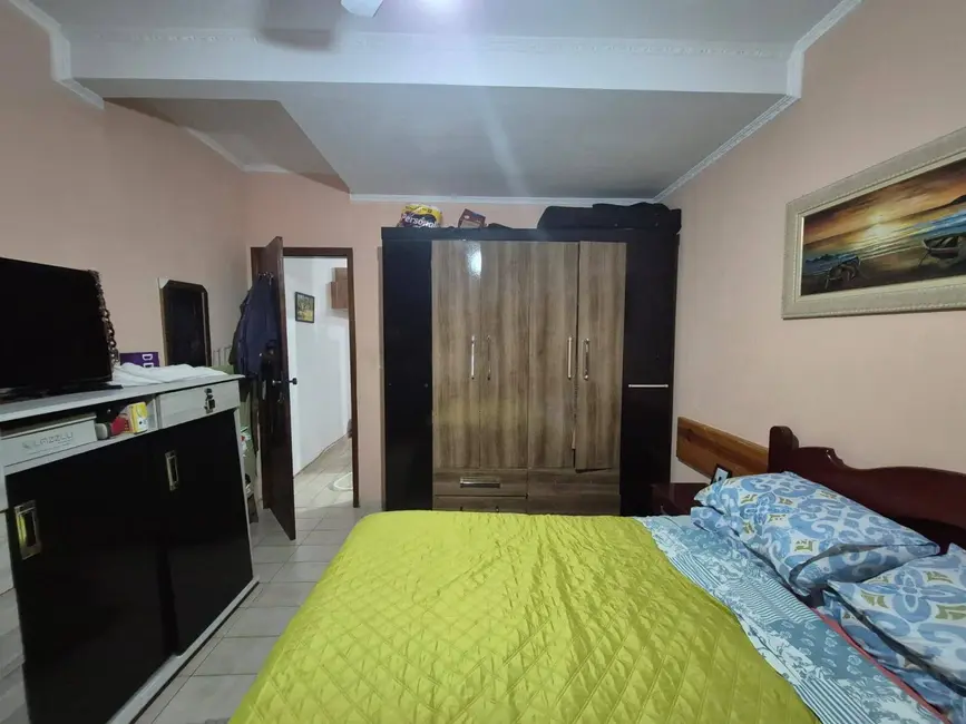 Casa com 2 quartos à venda, 152m2 em Canto do Forte, Praia Grande - SP - imagem 7 Foto 7 de Casa com 2 quartos à venda, 152m2 em Canto do Forte, Praia Grande - SP