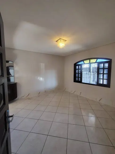 Casa com 2 quartos à venda, 108m2 em Caiçara, Praia Grande - SP - imagem 5 Foto 5 de Casa com 2 quartos à venda, 108m2 em Caiçara, Praia Grande - SP