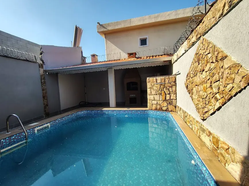 Casa com 2 quartos à venda, 108m2 em Caiçara, Praia Grande - SP - imagem 1 Foto 1 de Casa com 2 quartos à venda, 108m2 em Caiçara, Praia Grande - SP