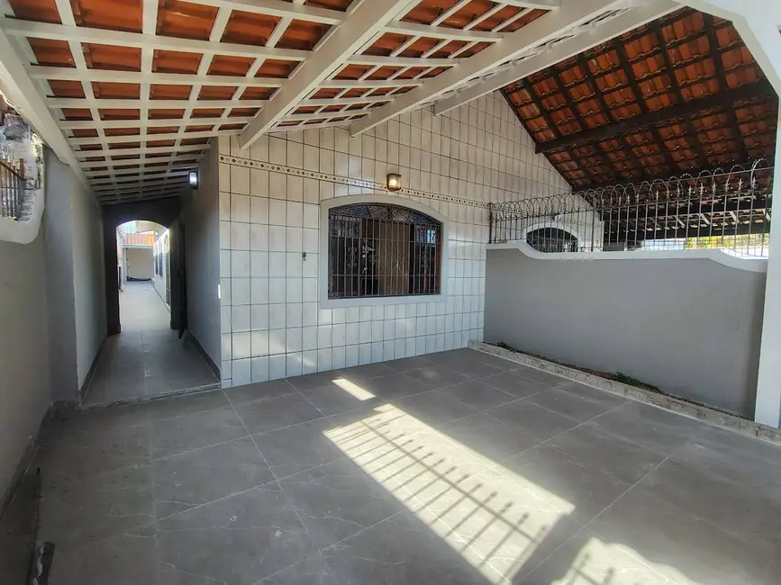 Casa com 2 quartos à venda, 108m2 em Caiçara, Praia Grande - SP - imagem 4 Foto 4 de Casa com 2 quartos à venda, 108m2 em Caiçara, Praia Grande - SP