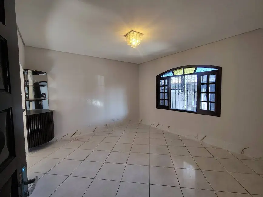 Casa com 2 quartos à venda, 108m2 em Caiçara, Praia Grande - SP - imagem 6 Foto 6 de Casa com 2 quartos à venda, 108m2 em Caiçara, Praia Grande - SP