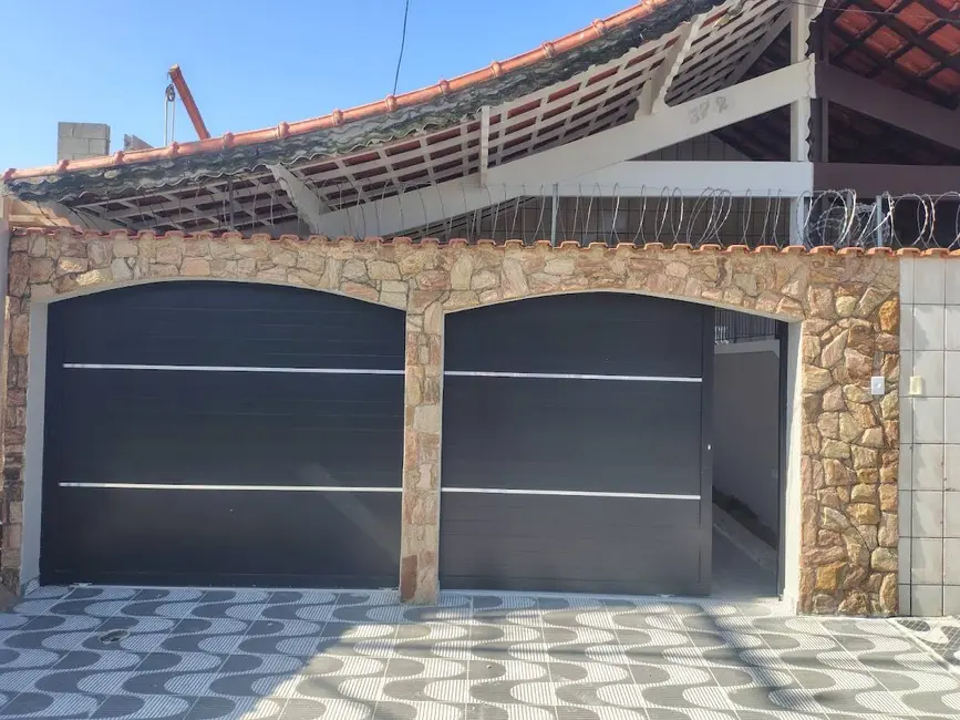 Casa com 2 quartos à venda, 108m2 em Caiçara, Praia Grande - SP - imagem 2 Foto 2 de Casa com 2 quartos à venda, 108m2 em Caiçara, Praia Grande - SP
