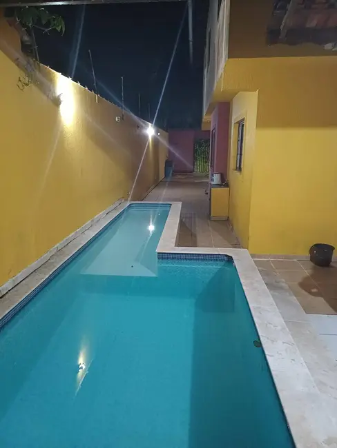 Foto 2 de Sobrado com 5 quartos à venda em Itanhaem - SP