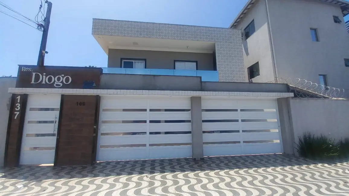 Foto 1 de Casa com 2 quartos à venda em Maracanã, Praia Grande - SP