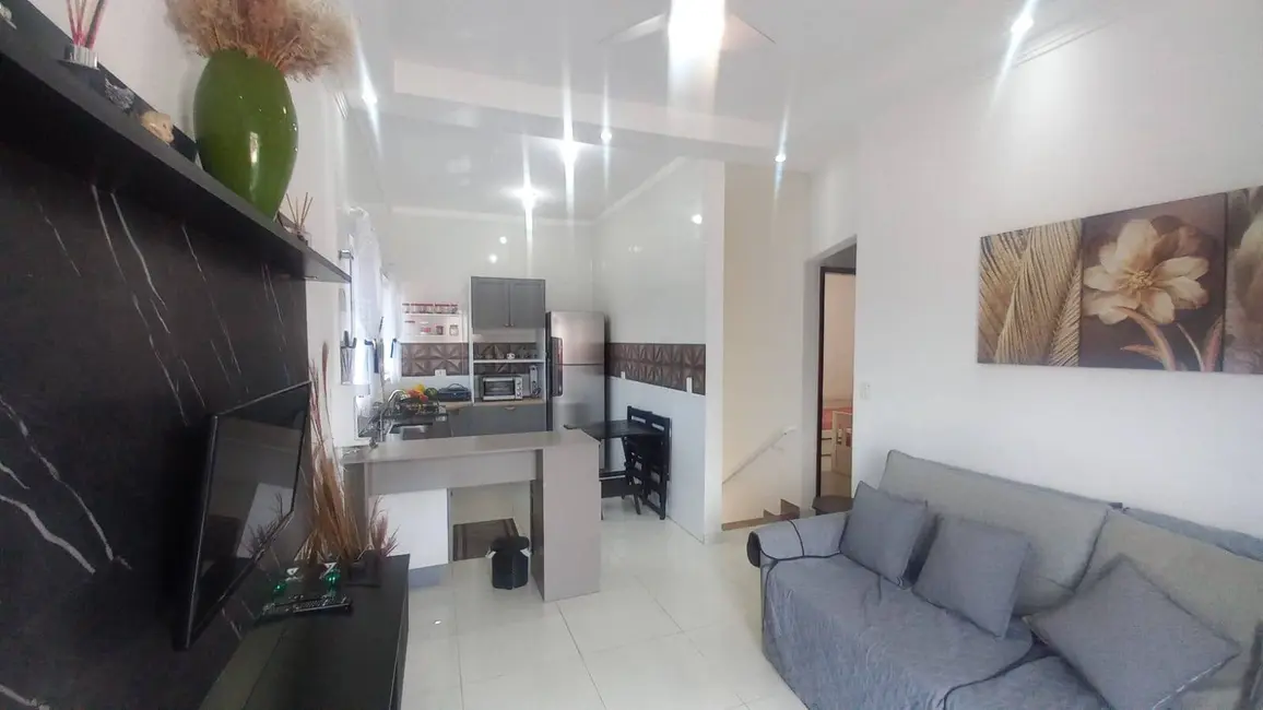 Foto 4 de Casa com 2 quartos à venda em Maracanã, Praia Grande - SP