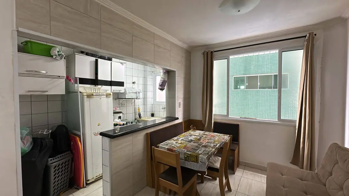 Foto 4 de Kitnet com 1 quarto à venda, 30m2 em Guilhermina, Praia Grande - SP