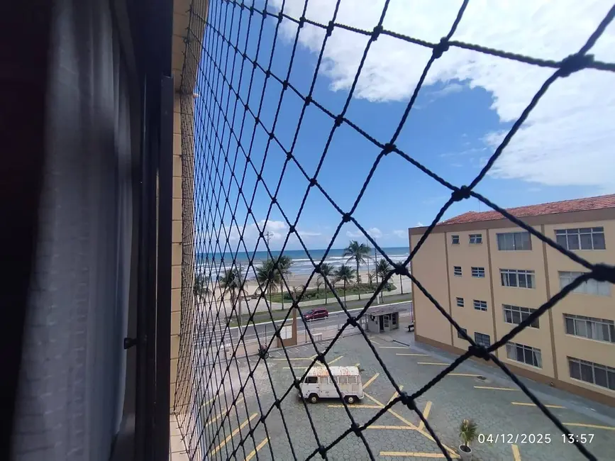 Foto 1 de Kitnet com 1 quarto à venda, 30m2 em Caiçara, Praia Grande - SP