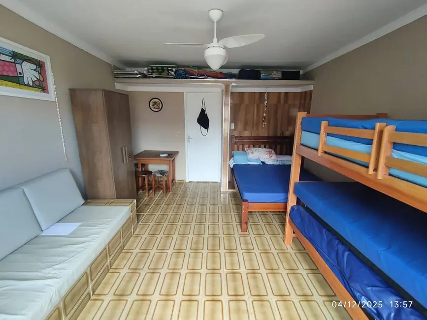 Foto 3 de Kitnet com 1 quarto à venda, 30m2 em Caiçara, Praia Grande - SP