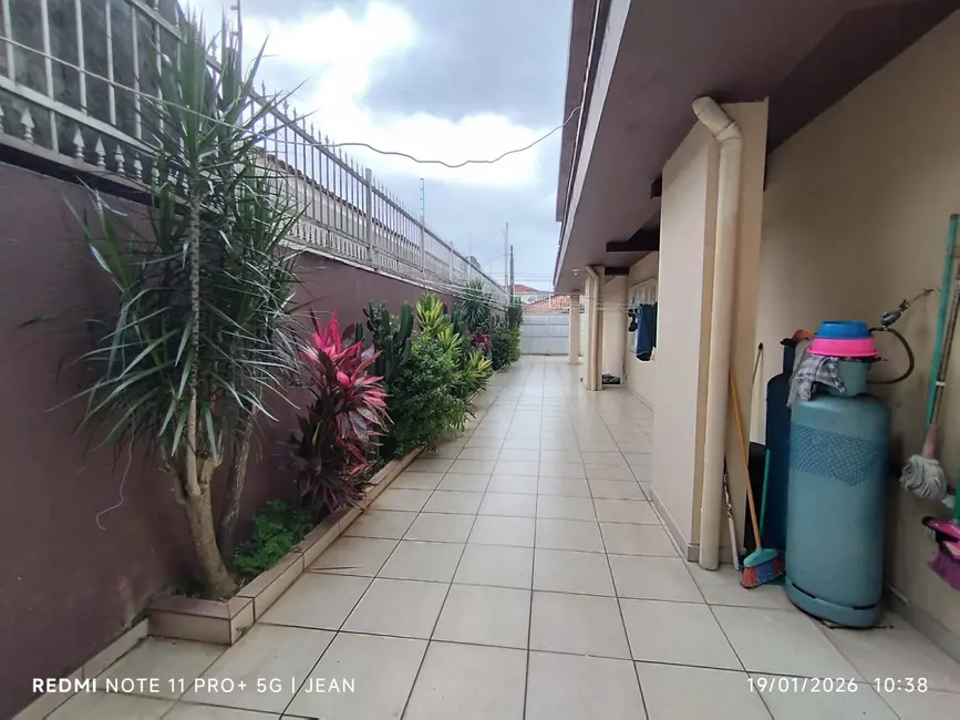 Foto 2 de Casa com 4 quartos à venda, 541m2 em Mirim, Praia Grande - SP