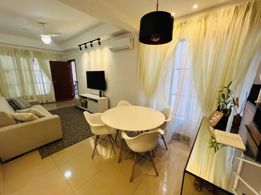 Foto 1 de Casa à venda e para alugar em Guilhermina, Praia Grande - SP