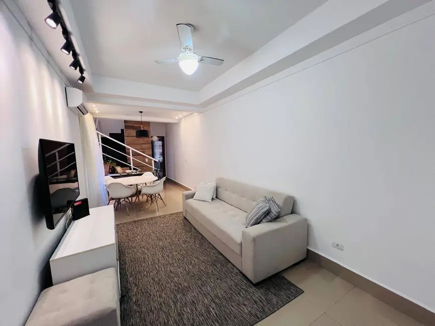 Foto 3 de Casa à venda e para alugar em Guilhermina, Praia Grande - SP