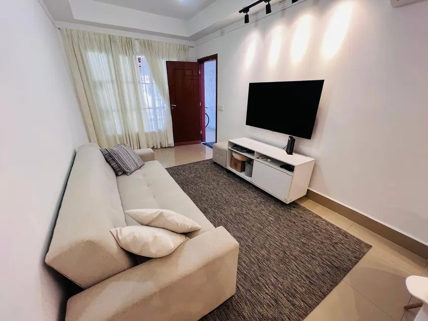 Foto 5 de Casa à venda e para alugar em Guilhermina, Praia Grande - SP