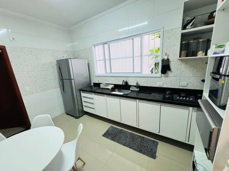 Foto 7 de Casa à venda e para alugar em Guilhermina, Praia Grande - SP