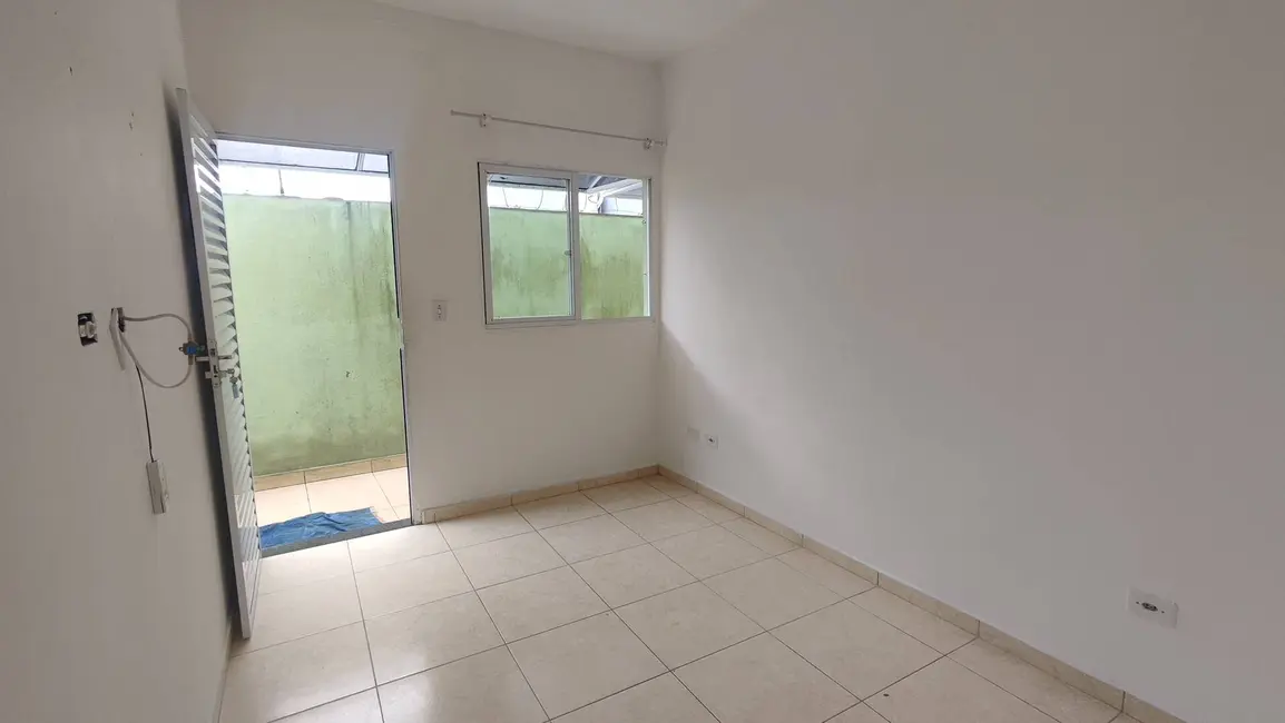 Foto 4 de Casa com 2 quartos à venda e para alugar, 40m2 em Praia Grande - SP