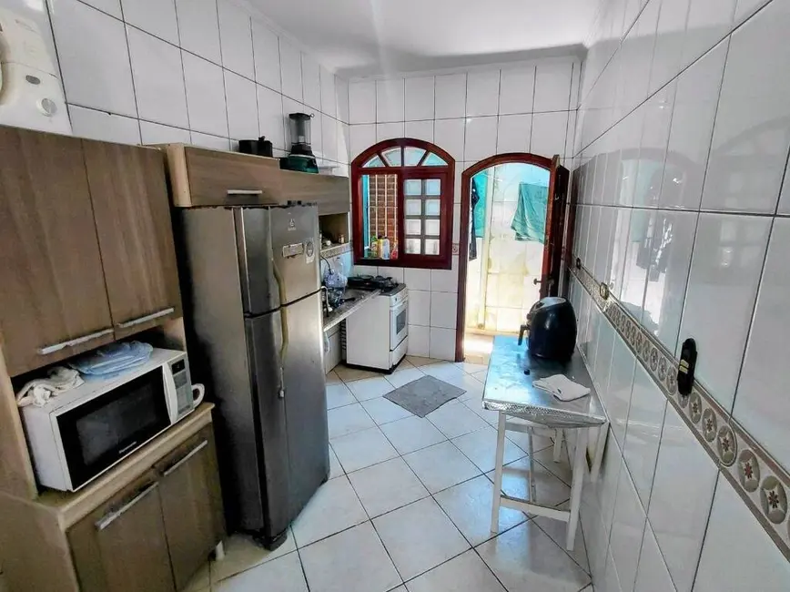 Casa com 1 quarto à venda em Real, Praia Grande - SP - imagem 7 Foto 7 de Casa com 1 quarto à venda em Real, Praia Grande - SP