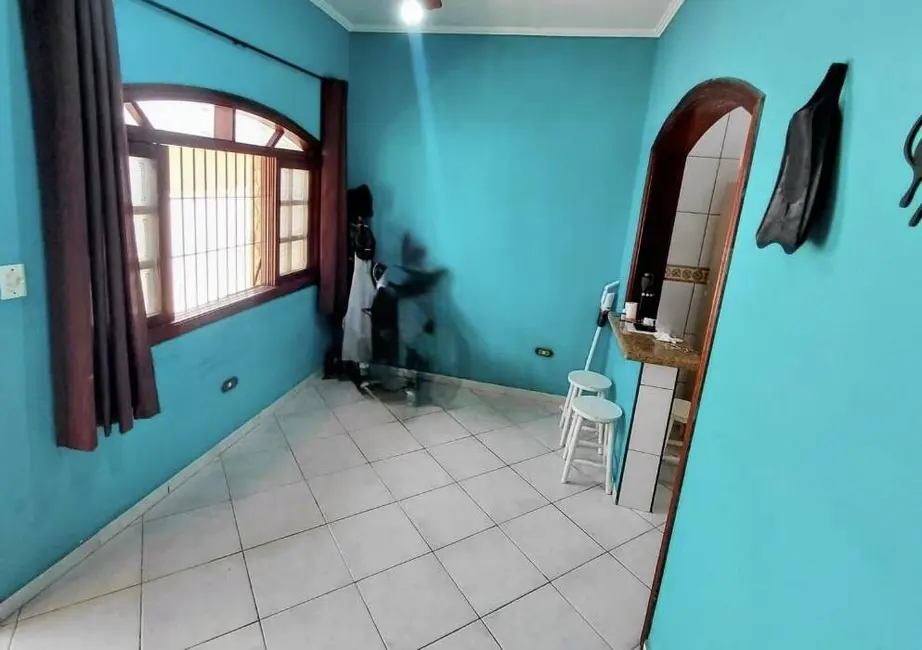 Casa com 1 quarto à venda em Real, Praia Grande - SP - imagem 4 Foto 4 de Casa com 1 quarto à venda em Real, Praia Grande - SP