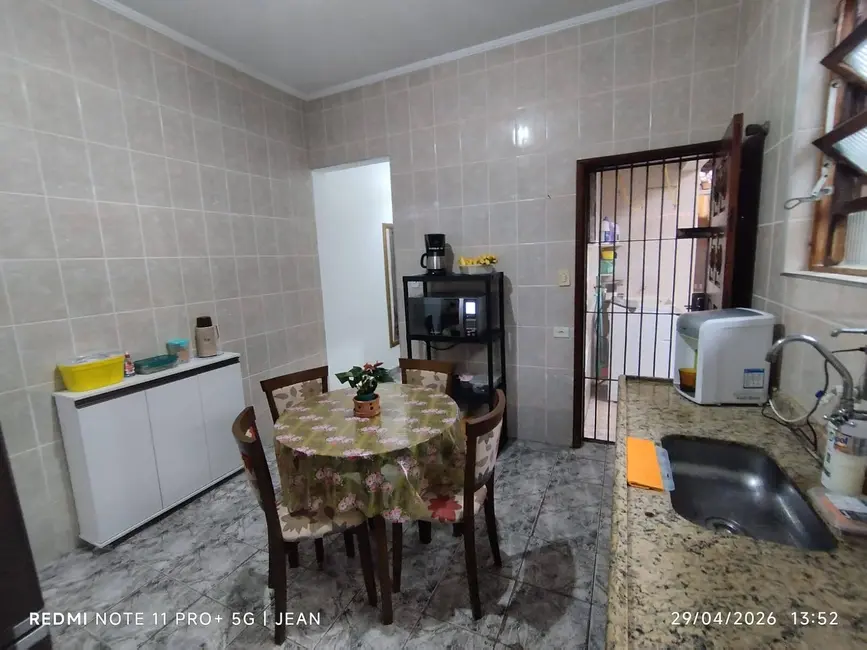 Foto 6 de Casa com 2 quartos à venda, 110m2 em Maracanã, Praia Grande - SP