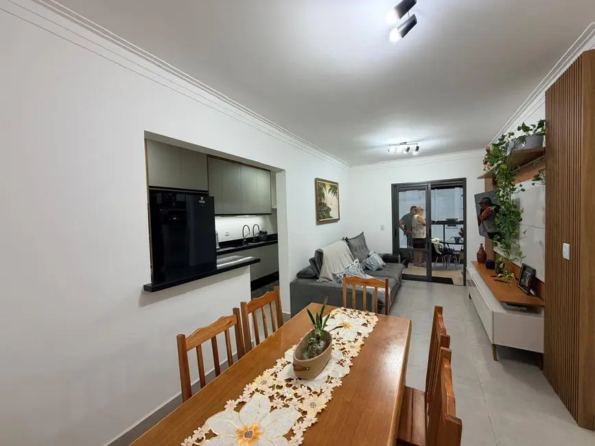 Foto 4 de Apartamento com 2 quartos à venda em Guilhermina, Praia Grande - SP