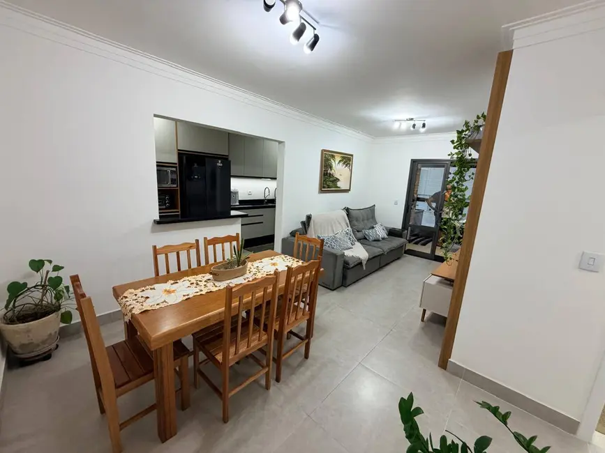 Foto 3 de Apartamento com 2 quartos à venda em Guilhermina, Praia Grande - SP