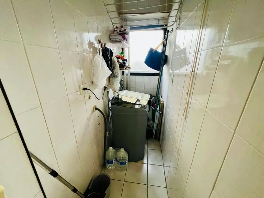 Foto 11 de Apartamento à venda em Guilhermina, Praia Grande - SP