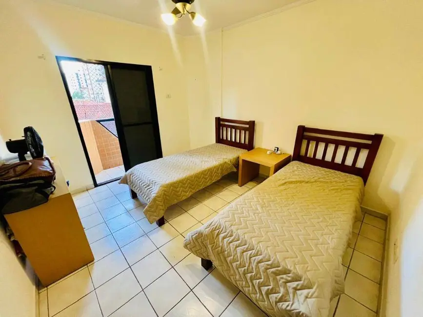Foto 15 de Apartamento à venda em Guilhermina, Praia Grande - SP