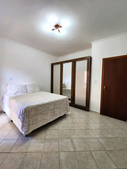 Foto 8 de Casa com 2 quartos à venda, 90m2 em Guilhermina, Praia Grande - SP