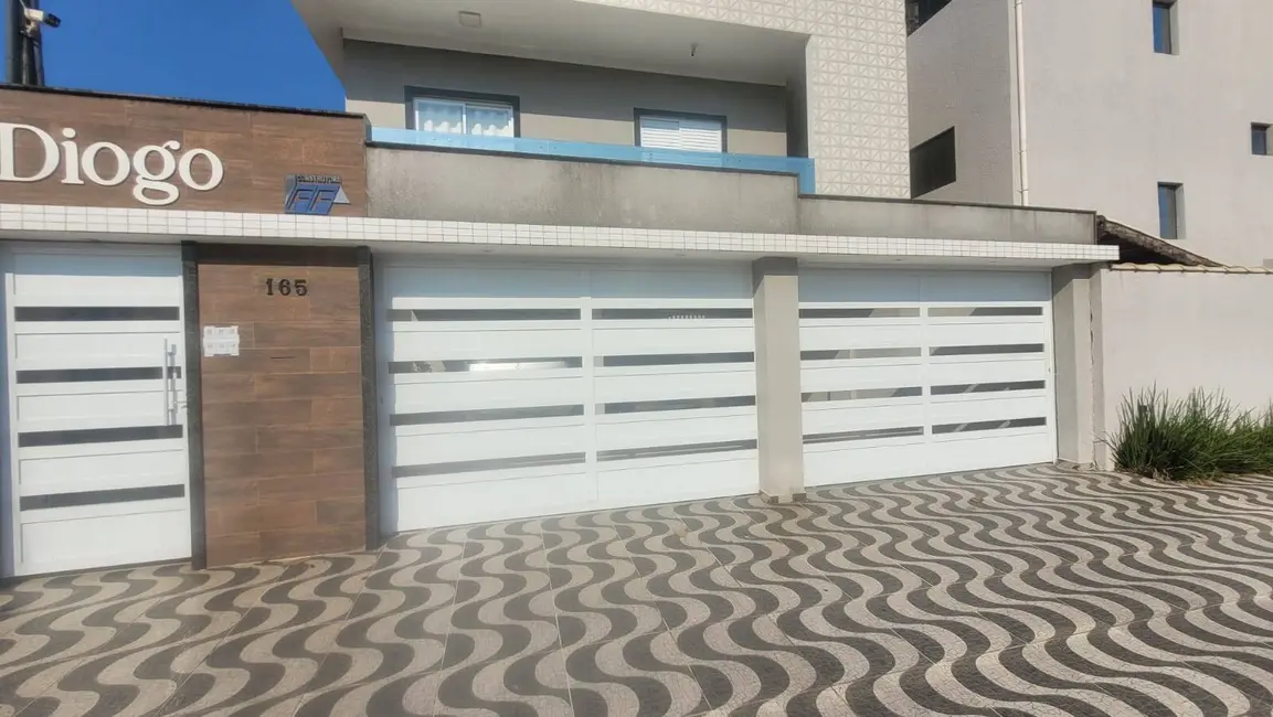 Foto 1 de Casa de Condomínio com 2 quartos para alugar, 48m2 em Maracanã, Praia Grande - SP