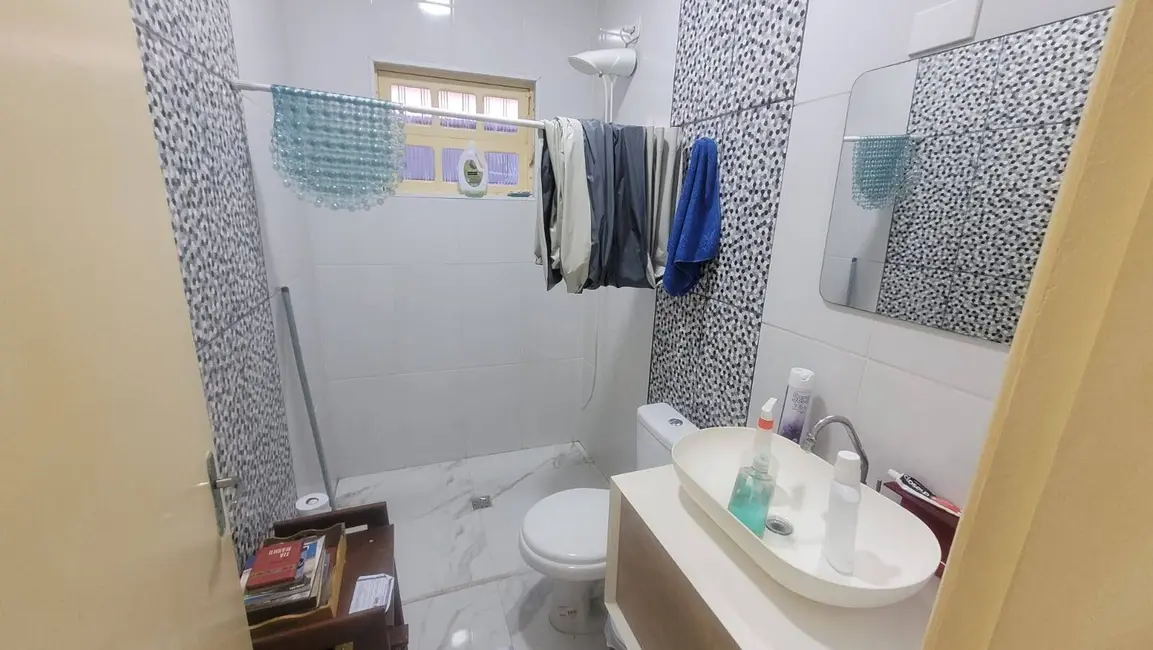 Casa com 3 quartos à venda, 144m2 em Maracanã, Praia Grande - SP - imagem 9 Foto 9 de Casa com 3 quartos à venda, 144m2 em Maracanã, Praia Grande - SP