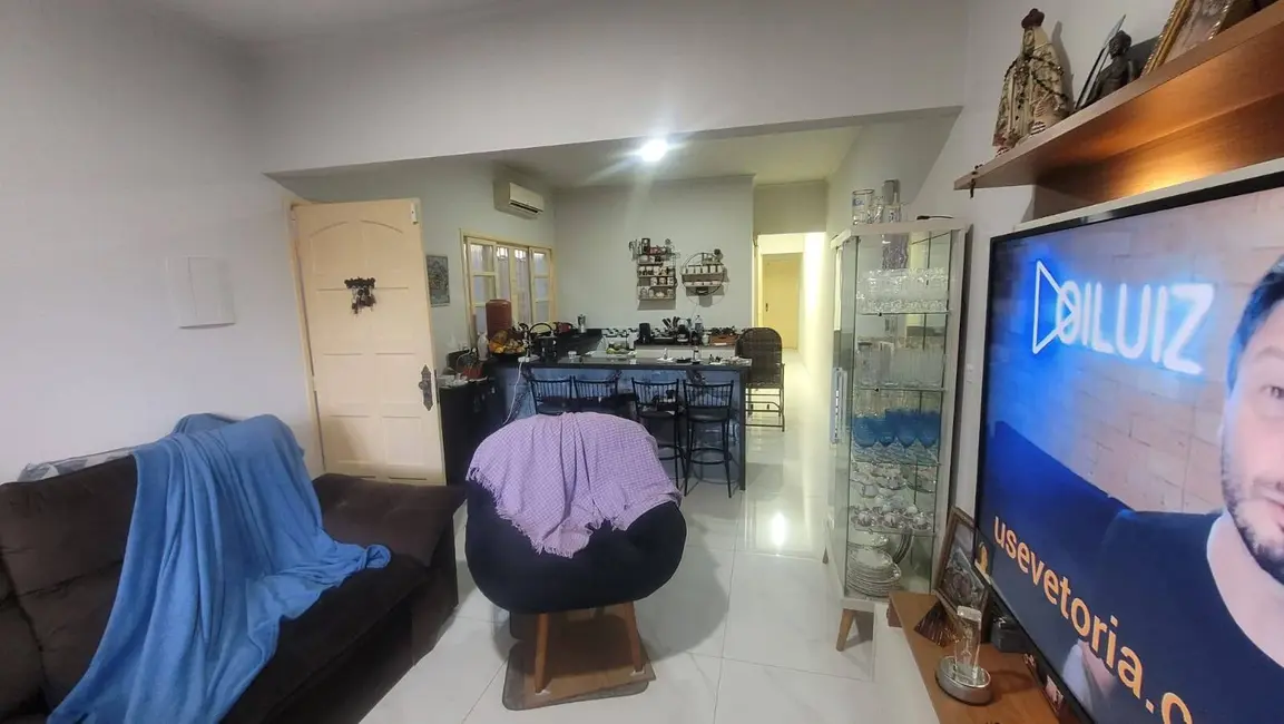 Casa com 3 quartos à venda, 144m2 em Maracanã, Praia Grande - SP - imagem 3 Foto 3 de Casa com 3 quartos à venda, 144m2 em Maracanã, Praia Grande - SP