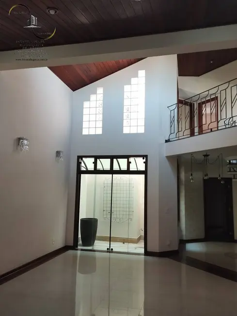 Foto 2 de Casa com 4 quartos à venda, 310m2 em Granja Olga III, Sorocaba - SP