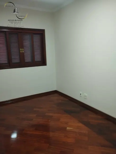 Casa com 4 quartos à venda, 310m2 em Granja Olga III, Sorocaba - SP - imagem 8 Foto 8 de Casa com 4 quartos à venda, 310m2 em Granja Olga III, Sorocaba - SP