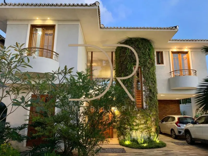 Casa com 4 quartos à venda e para alugar, 1000m2 em Centro, Porto Seguro - BA - imagem 3 Foto 3 de Casa com 4 quartos à venda e para alugar, 1000m2 em Centro, Porto Seguro - BA