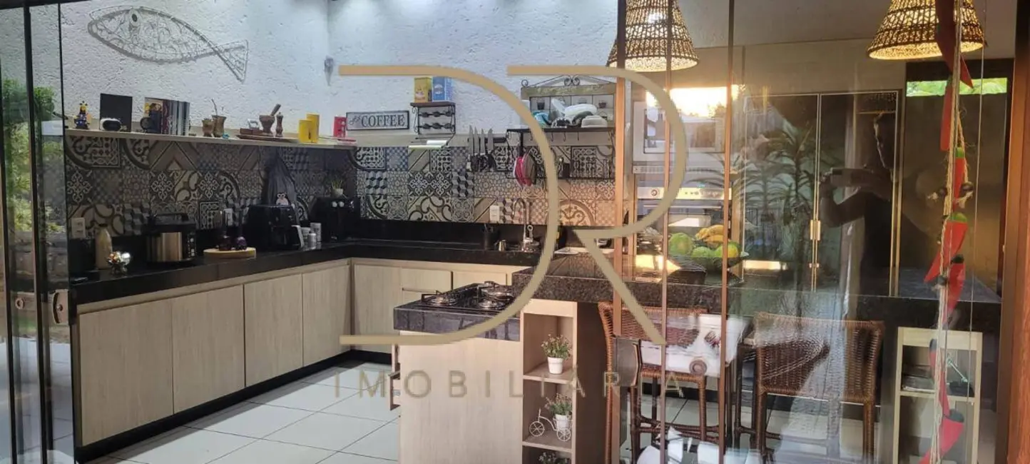 Foto 3 de Casa de Condomínio com 3 quartos à venda em Porto Seguro - BA