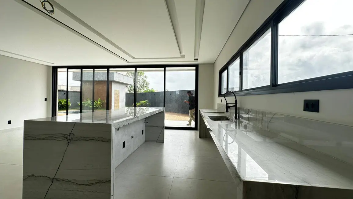 Casa com 4 quartos à venda e para alugar em Porto Seguro - BA - imagem 5 Foto 5 de Casa com 4 quartos à venda e para alugar em Porto Seguro - BA