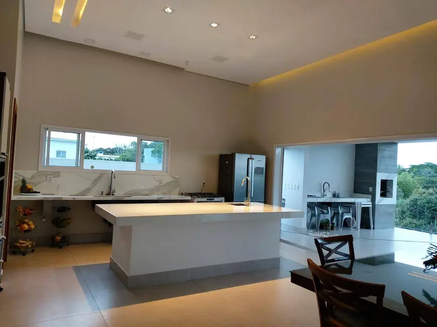 Casa com 3 quartos para alugar em Porto Seguro - BA - imagem 5 Foto 5 de Casa com 3 quartos para alugar em Porto Seguro - BA