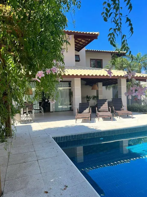 Foto 1 de Casa com 4 quartos à venda e para alugar em Porto Seguro - BA