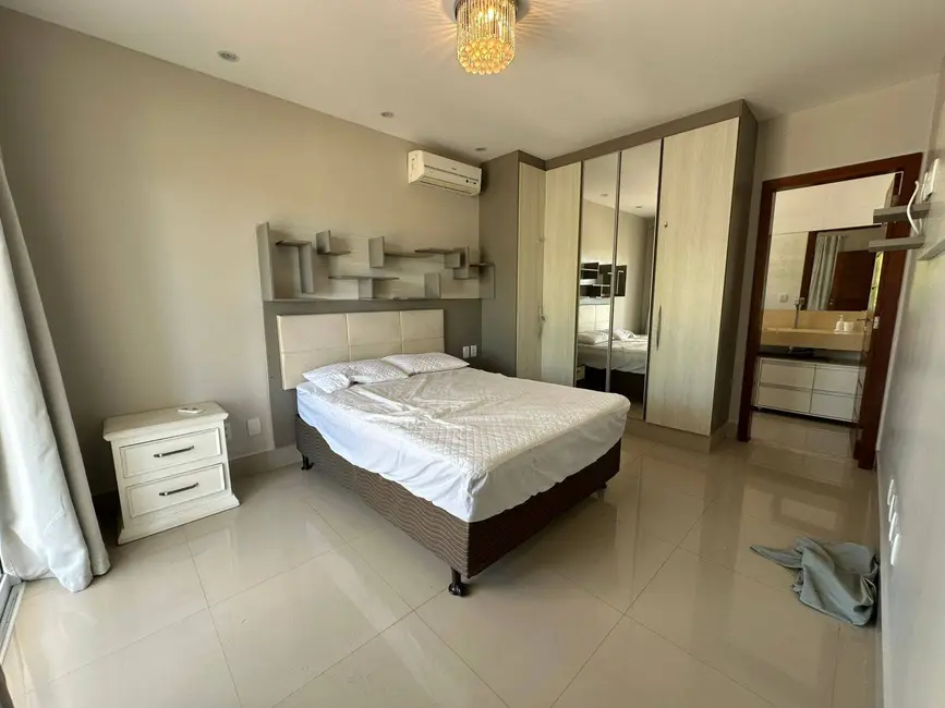 Casa com 5 quartos para alugar em Porto Seguro - BA - imagem 9 Foto 9 de Casa com 5 quartos para alugar em Porto Seguro - BA